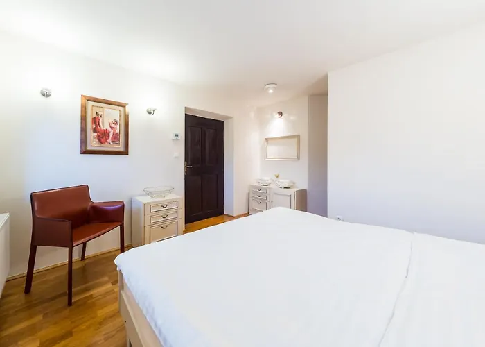 Stairway To The Castle Apartman *