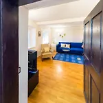 Daire Stairway To The Castle Ljubljana